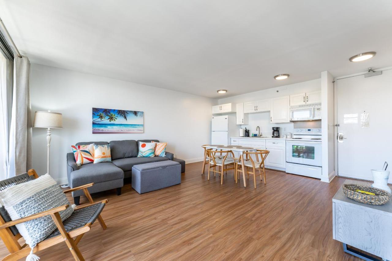 Waikiki Banyan W-Ocean Views With Free Parking! Daire Honolulu Dış mekan fotoğraf