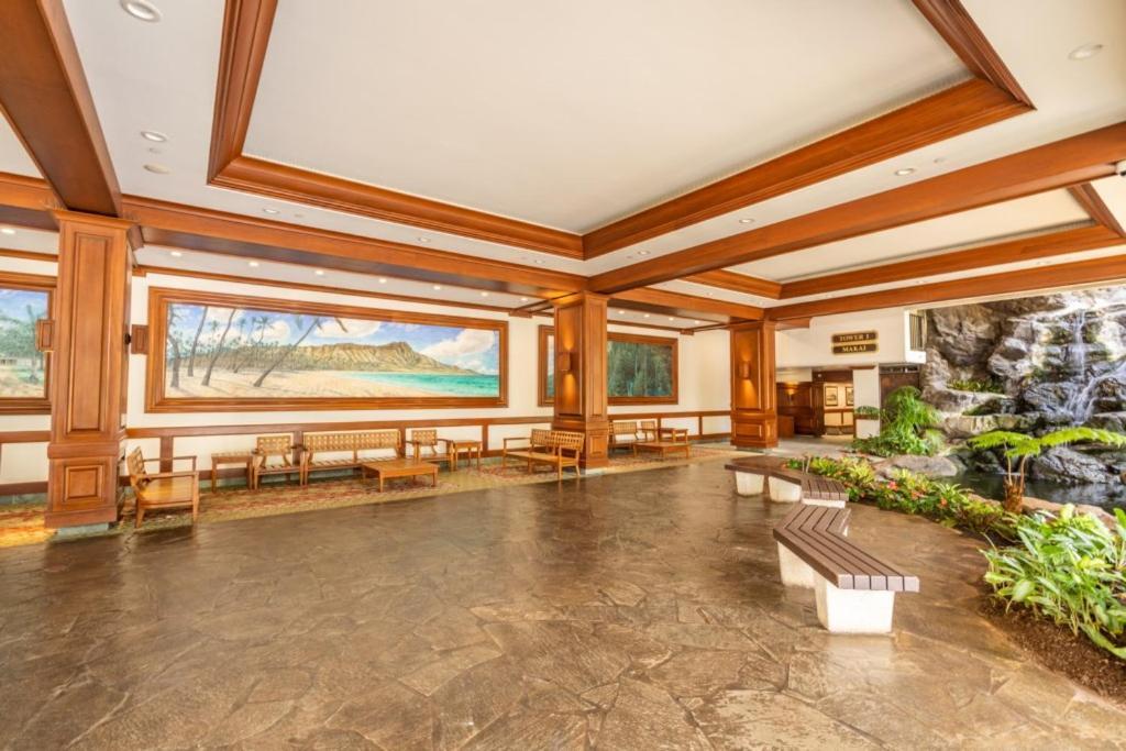 Waikiki Banyan W-Ocean Views With Free Parking! Daire Honolulu Dış mekan fotoğraf